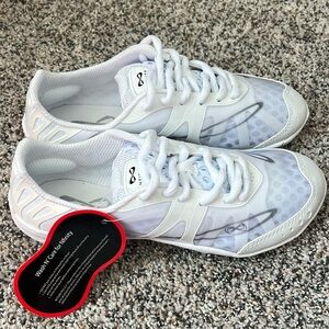 Nfinity vengeance cheese shoes 4.5 with case